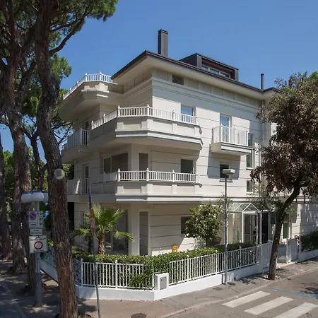Appart hôtel White 3*